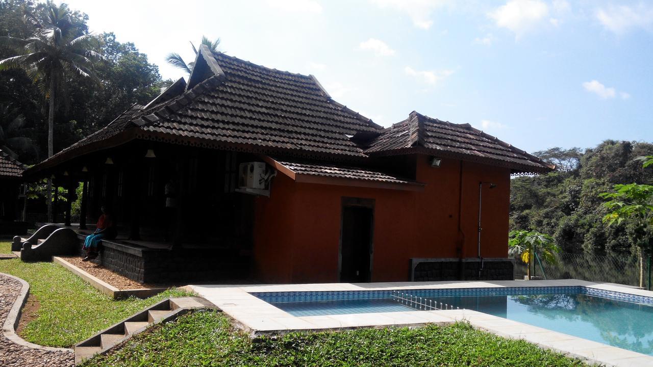 7Th Heaven Resorts Kochi Exterior foto